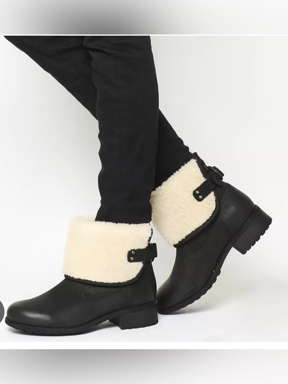 Women's UGG Aldon Boots. Black leather Shearling-Lined